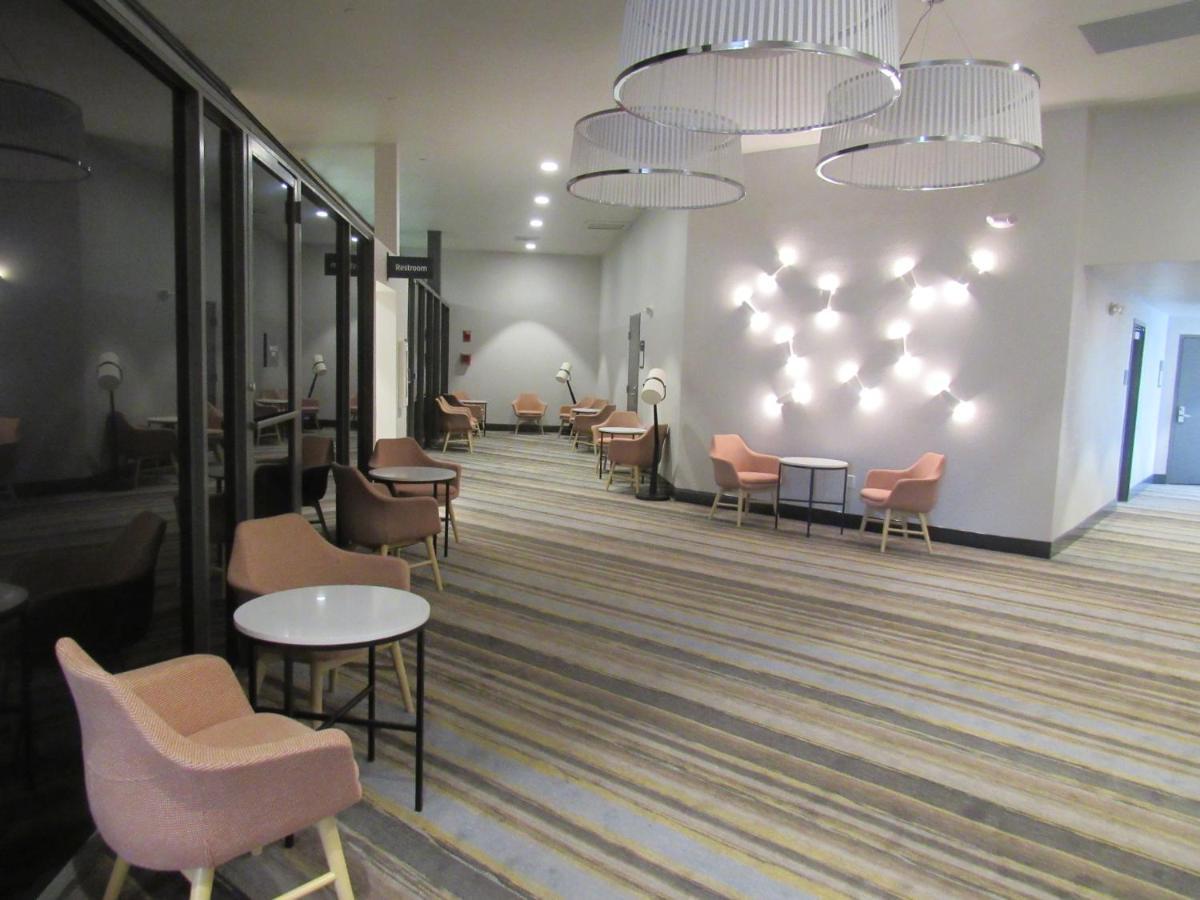 Holiday Inn Orlando International Dr-Icon By Ihg Williamsburg Екстериор снимка