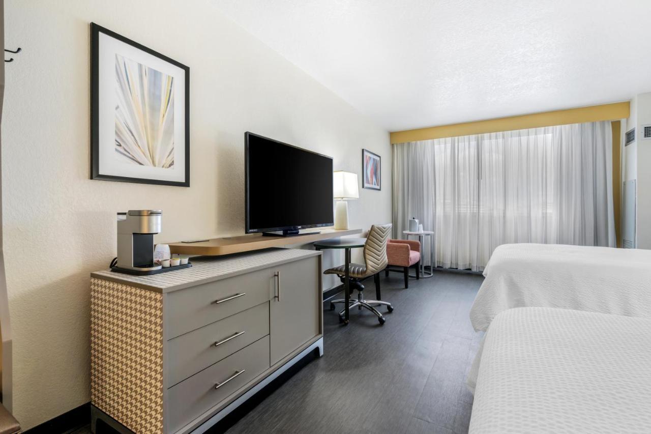 Holiday Inn Orlando International Dr-Icon By Ihg Williamsburg Екстериор снимка